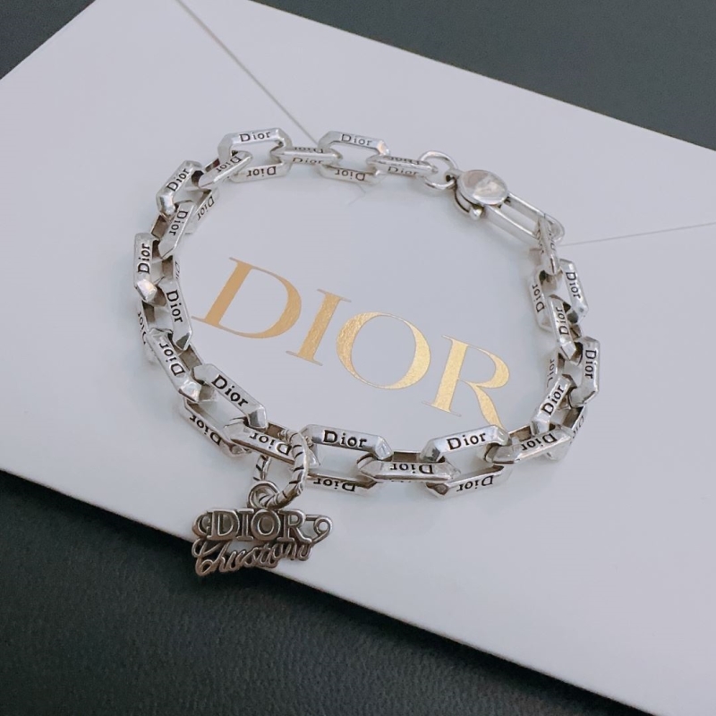 chr1st1an D10r necklaces